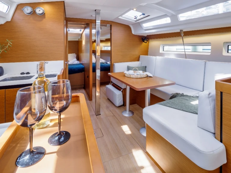 Verhuur Zeilboot in Néa Péramos - Jeanneau Sun Odyssey 440