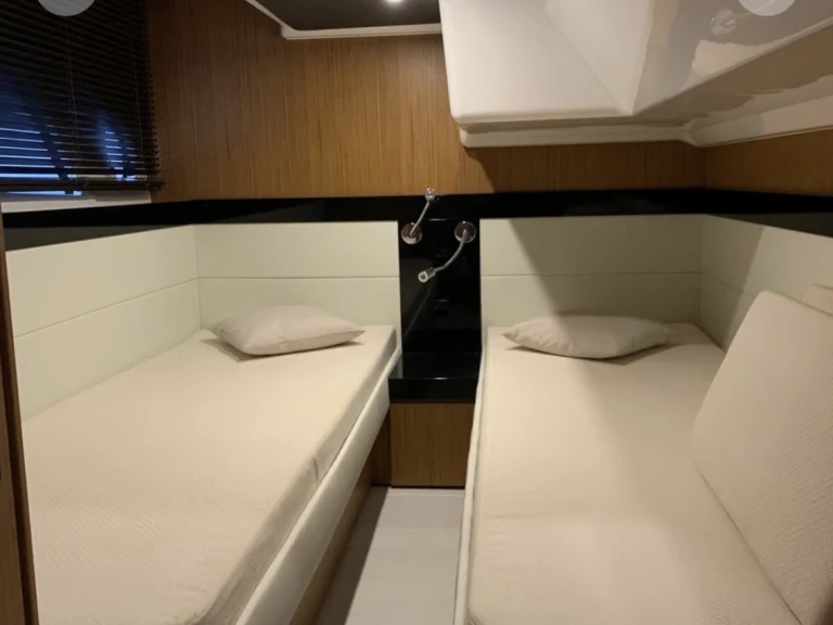 Bootverhuur Bavaria Virtess 420 Fly in Golfe-Juan via SamBoat