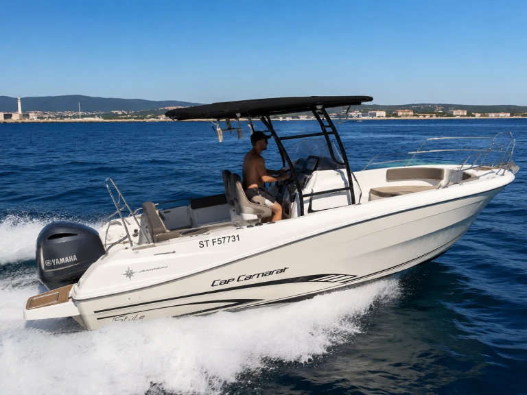 Jeanneau Cap Camarat 7.5 CC Serie 2 te huur van particulier of professional in Carnon-Plage