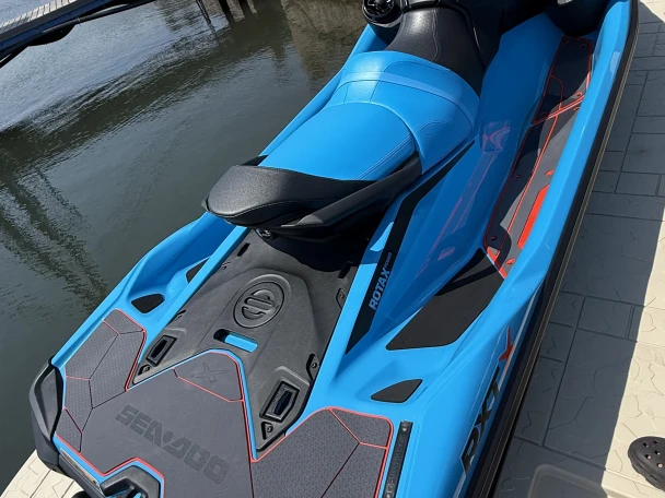 Sea-Doo RXT RS 325 te huur van particulier of professional in Italië