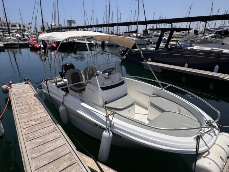 Bootverhuur Jeanneau Cap Camarat 4.7 CC Style in Alicante via SamBoat