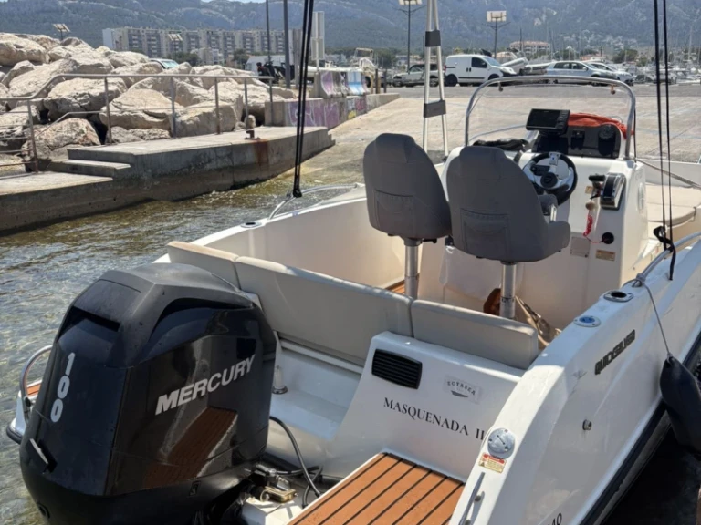 Huur Motorboot met of zonder schipper Quicksilver in Marseille