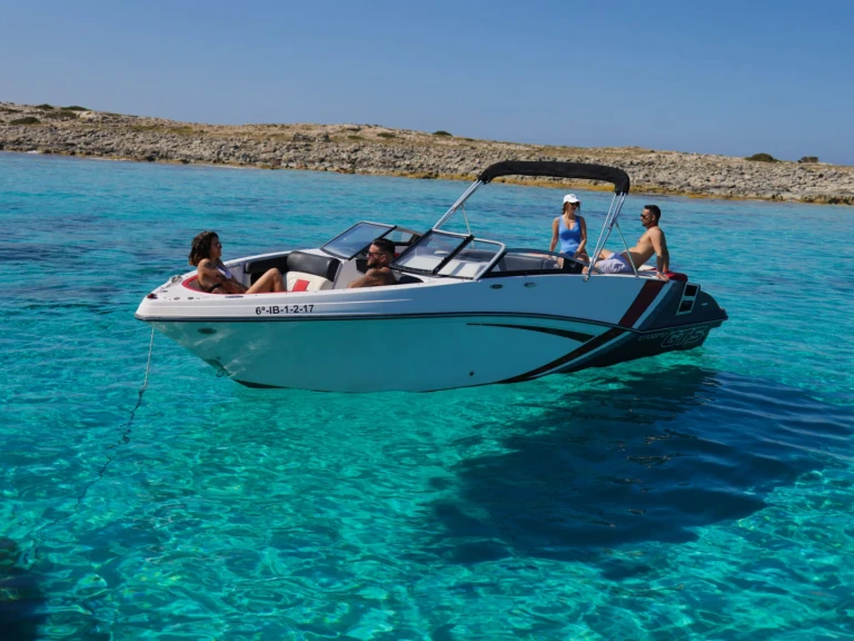 Verhuur Motorboot Glastron met vaarbewijs