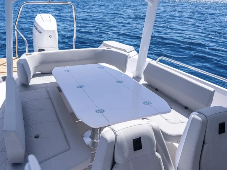 Bootverhuur Axopar 28 T-Top in Monaco via SamBoat