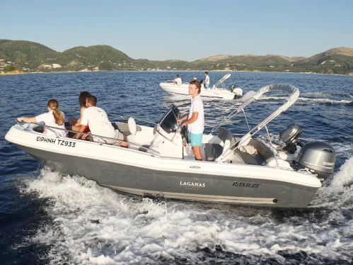 Motorboot te huur in Laganás voor de beste prijs