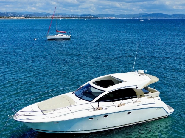 Bootverhuur Jeanneau Prestige 38 S in Hyères via SamBoat