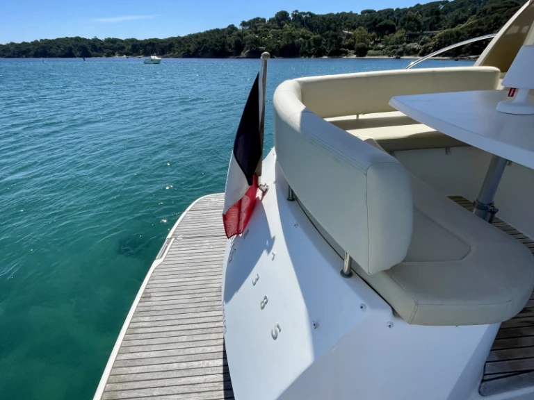 Jeanneau Prestige 38 S te huur van particulier of professional in Hyères