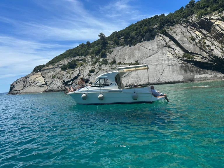 Huur Motorboot met of zonder schipper Bénéteau in Bar