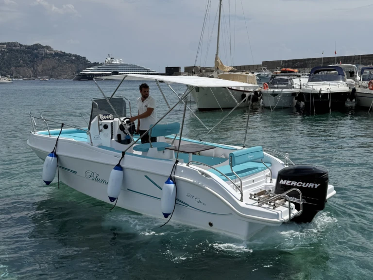 tancredi Blu max 23 te huur van particulier of professional in Taormina