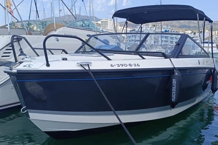 Motorboot te huur in Puerto Marina Benalmadena voor de beste prijs