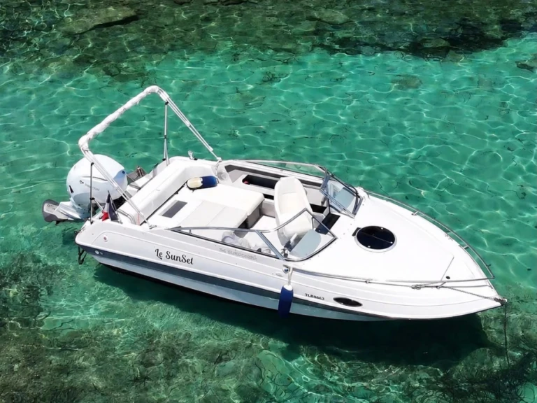 Verhuur Motorboot Four Winns met vaarbewijs