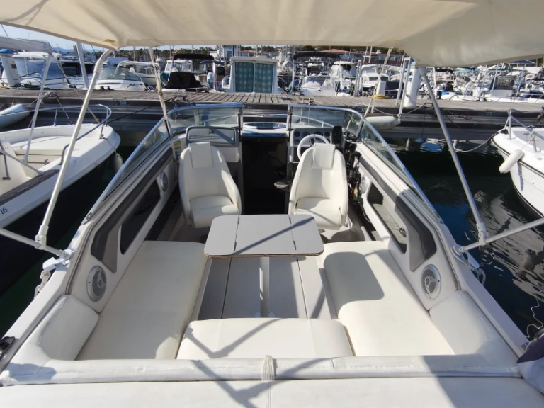 Motorboot te huur in Saint-Raphaël voor de beste prijs