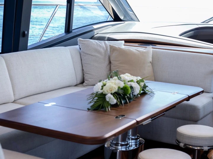 Jachthuur in Port de Saint Tropez - Princess Princess V55 via SamBoat