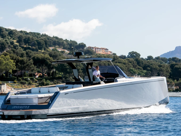 Huur Motorboot met of zonder schipper Pardo Yachts in Saint-Raphaël