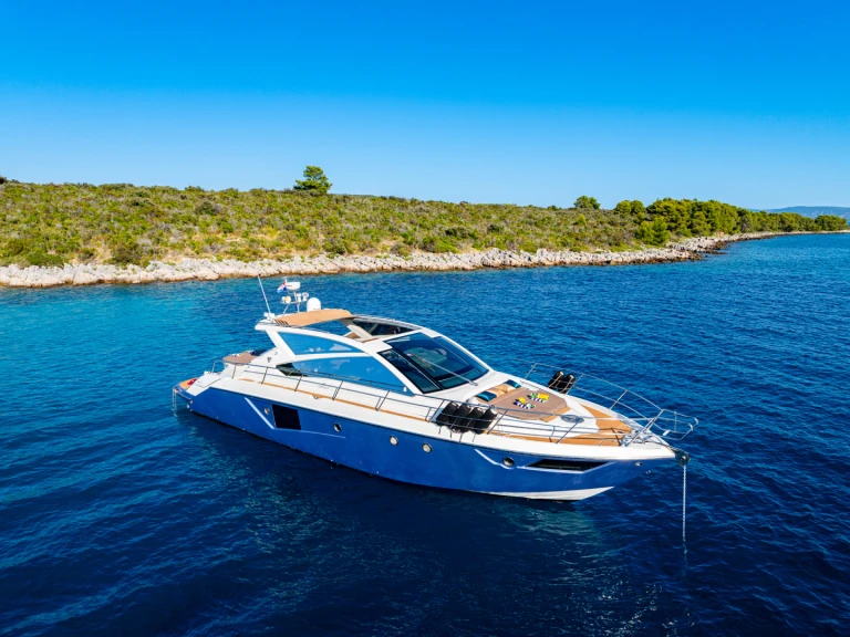 Huur een Cranchi Cranchi 56 ST in Split