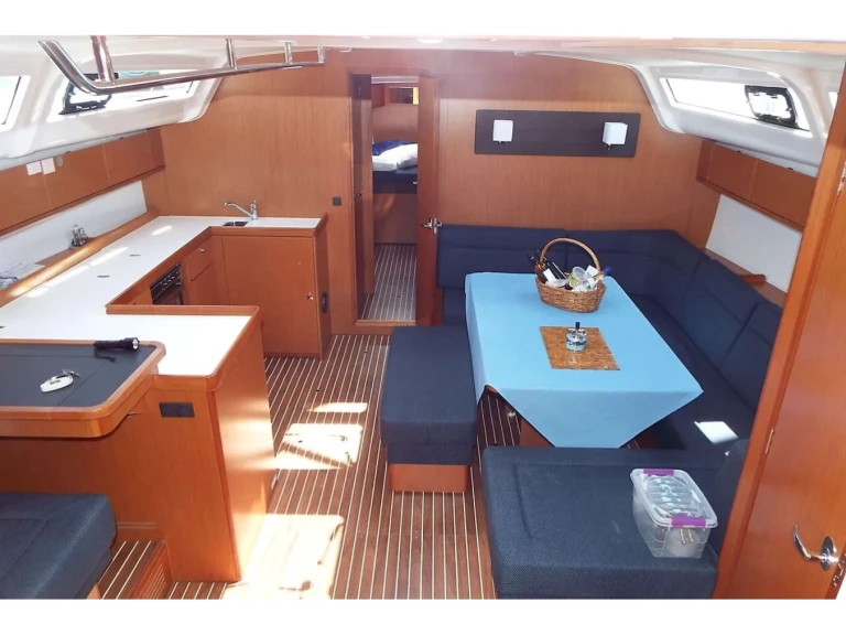 Jachthuur in Álimos - Bavaria Bavaria 51 via SamBoat