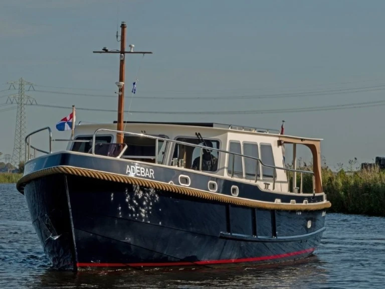 Huur een Brandaris Barkas 1100 in Akkrum