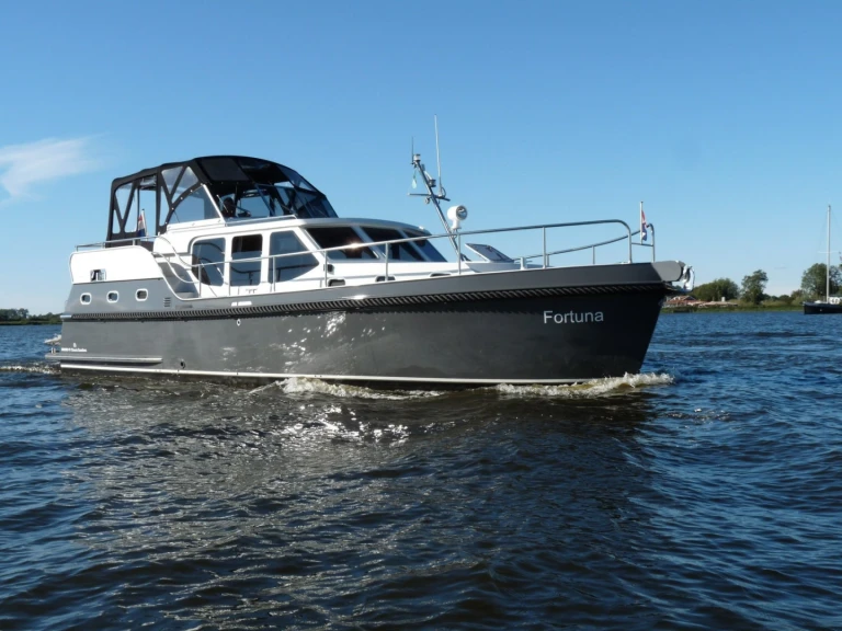 Huur Motorboot met of zonder schipper Gruno in Akkrum