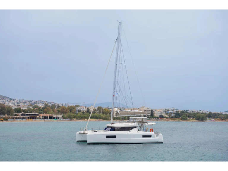 Lagoon Lagoon 43 te huur van particulier of professional in Álimos