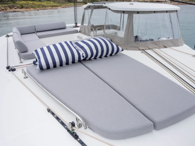 Bootverhuur Álimos goedkoop Lagoon 43