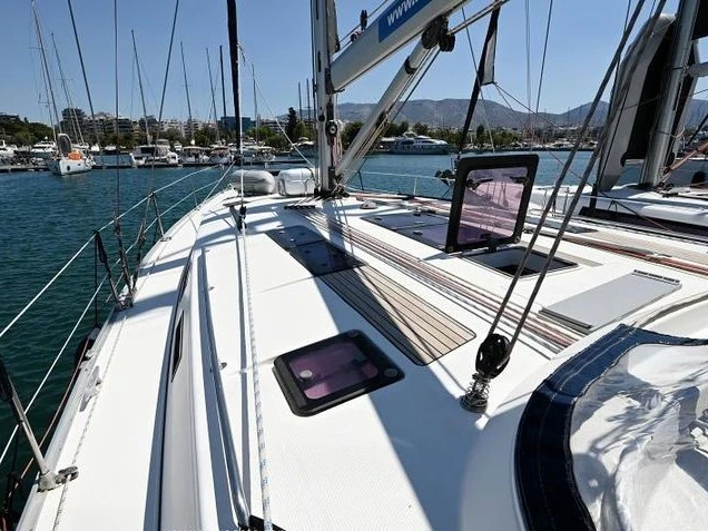 Huur een Bavaria Bavaria 50 in Álimos