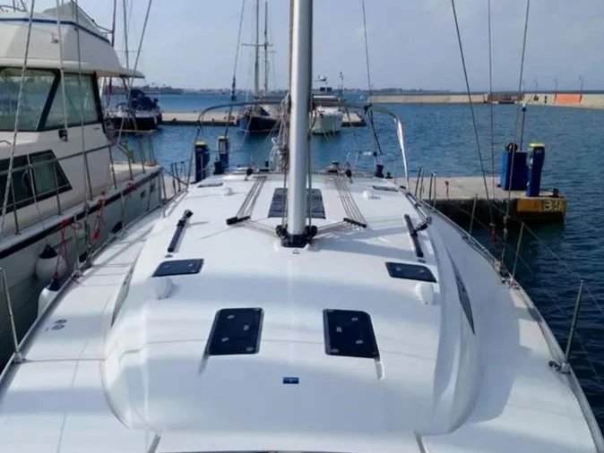 Bootverhuur Álimos goedkoop Bavaria 51