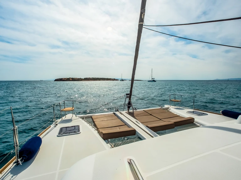 Lagoon Lagoon 400 S2 te huur van particulier of professional in Álimos