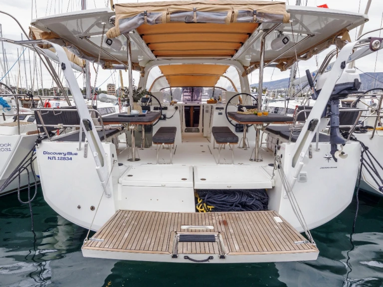 Bootverhuur Jeanneau Sun Loft 47 in Nydri via SamBoat