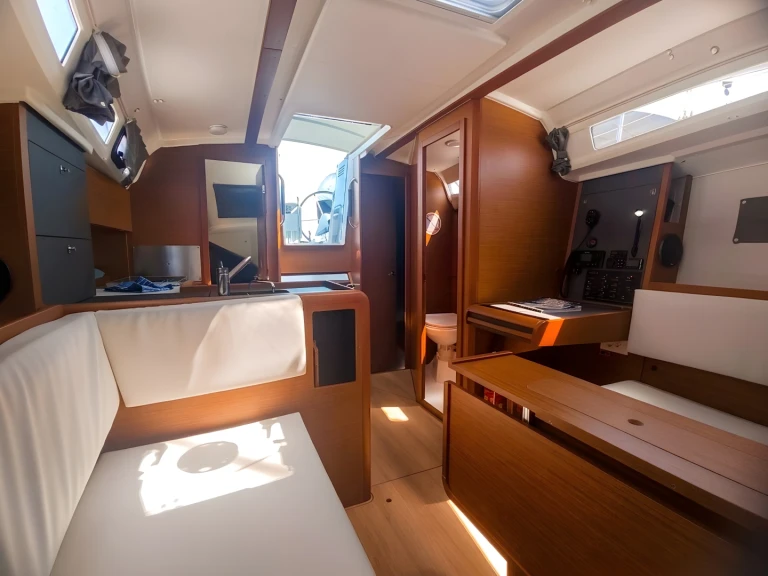 Jeanneau Sun Odyssey 440 te huur van particulier of professional in Pula