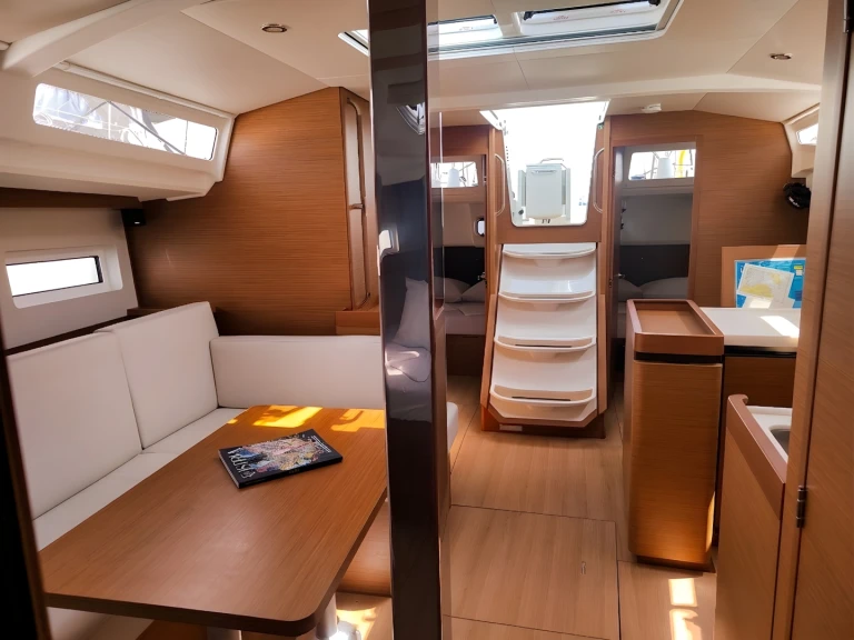 Huur een Jeanneau Sun Odyssey 440 in Pula