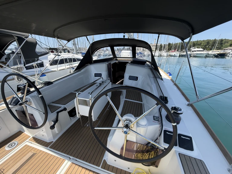 Verhuur Zeilboot in Pula - Jeanneau Sun Odyssey 349
