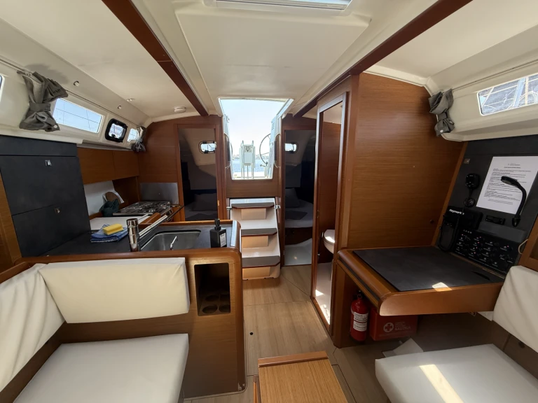 Huur Zeilboot met of zonder schipper Jeanneau in Pula
