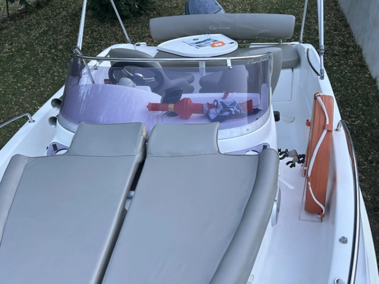 Verhuur Motorboot B2 Marine met vaarbewijs