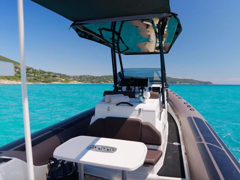 Huur een Brig Eagle 10 in Saint-Tropez