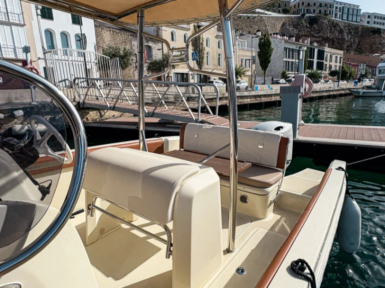 Motorboot te huur in Mahón voor de beste prijs