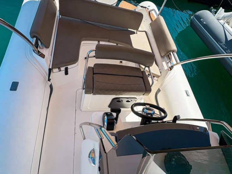 Bootverhuur Bwa Sport 26 GTO in Mahón via SamBoat