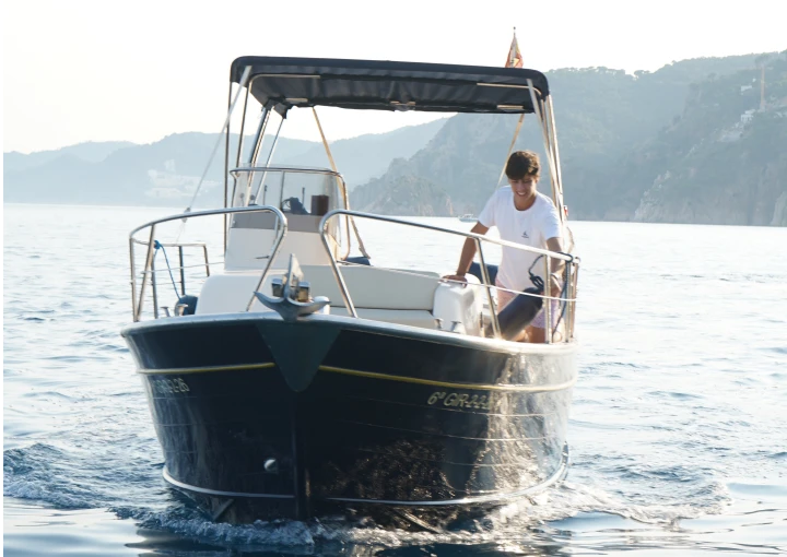 Motorboot te huur in Sant Feliu de Guíxols voor de beste prijs