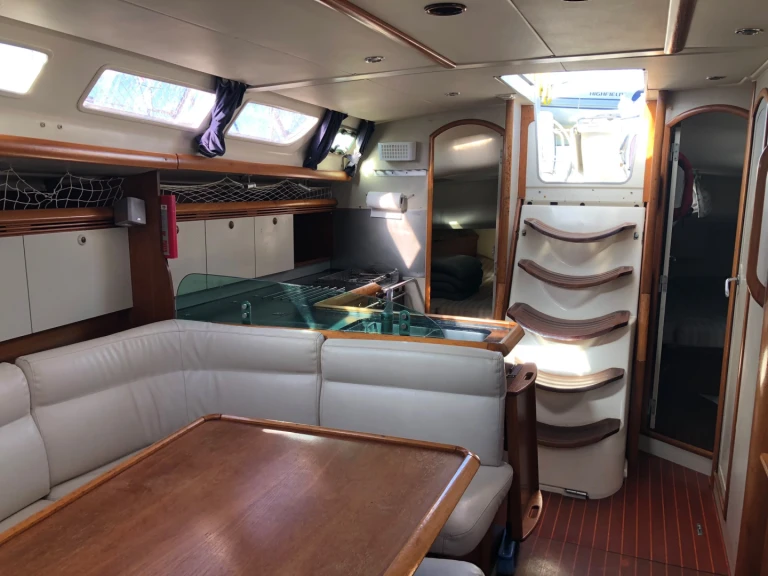 Bootverhuur Larmor-Plage goedkoop Sun Odyssey 43
