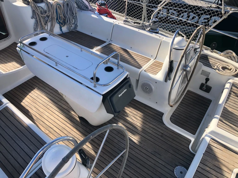 Verhuur Zeilboot in Larmor-Plage - Jeanneau Sun Odyssey 43