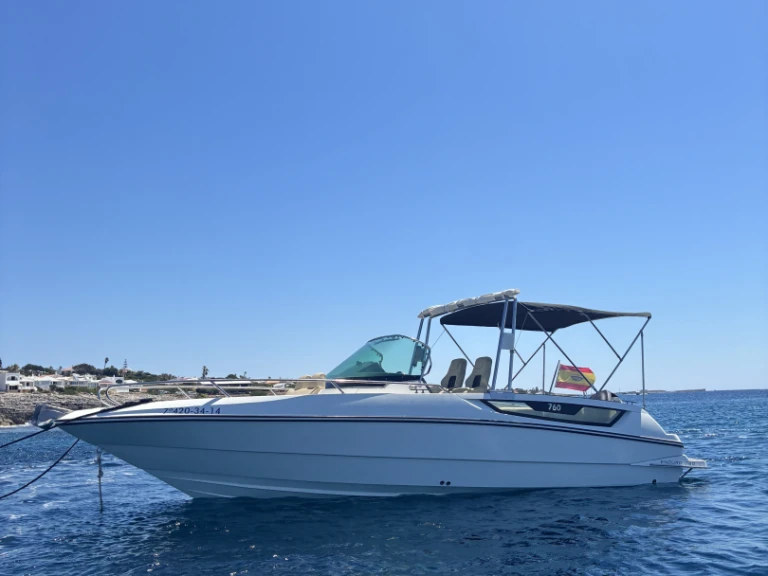 Bootverhuur Monterey 264 fs in Mahón via SamBoat