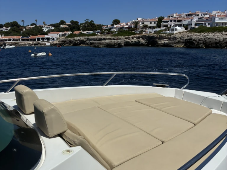 Huur Motorboot met of zonder schipper Monterey in Mahón