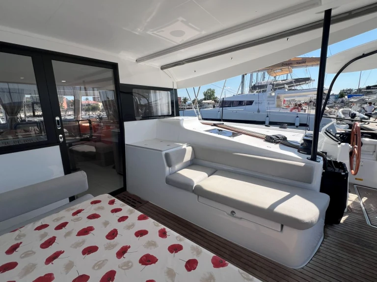 Catamaran te huur in Olbia voor de beste prijs