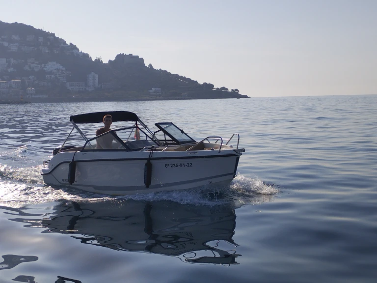 Bootverhuur Palamós goedkoop Activ 555 Bowrider