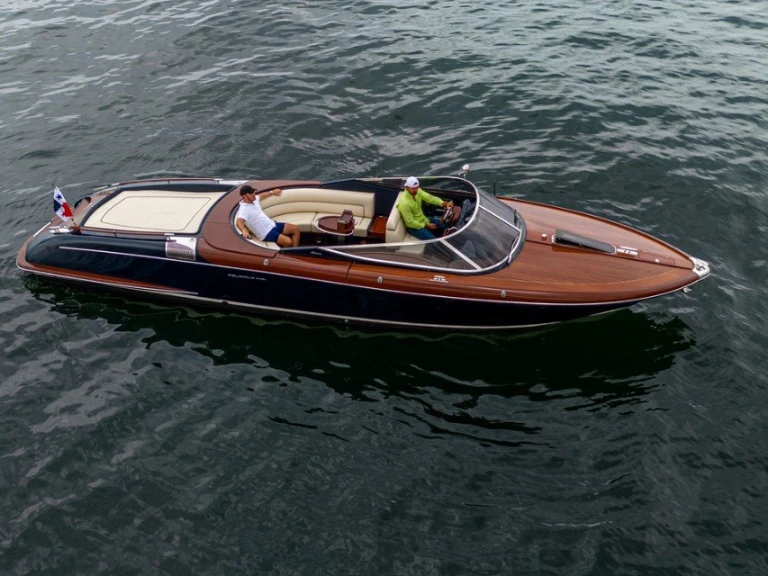 Riviera 33' te huur van particulier of professional in Panama City Beach