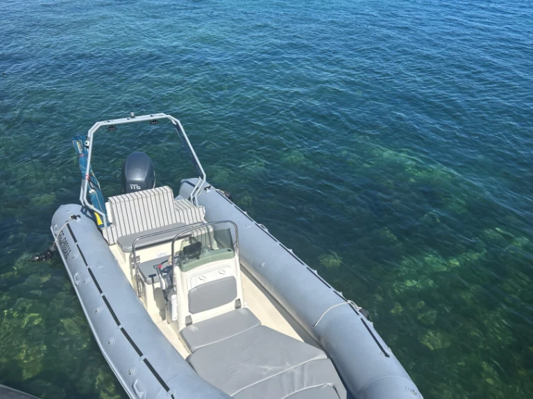 Bootverhuur Bombard Explorer 640 in Concarneau via SamBoat