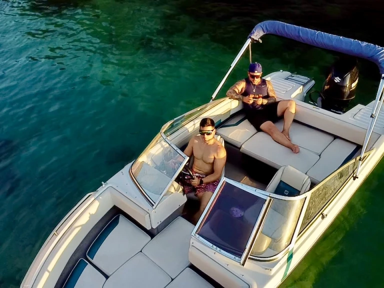 Verhuur Motorboot in Sant Antoni de Portmany - Four Winns Freedom 180