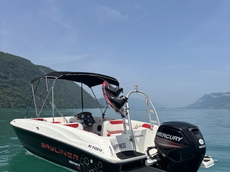 Verhuur Motorboot Bayliner met vaarbewijs
