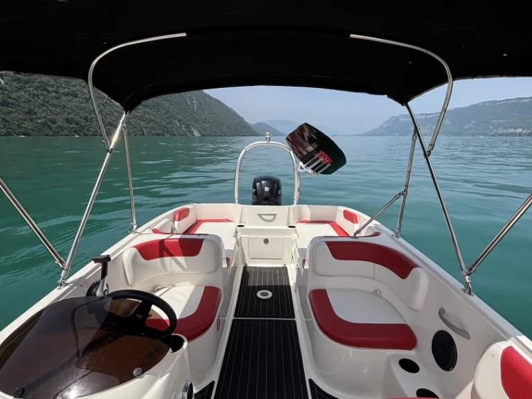 Motorboot te huur in Grand Port d'Aix-les-Bains voor de beste prijs