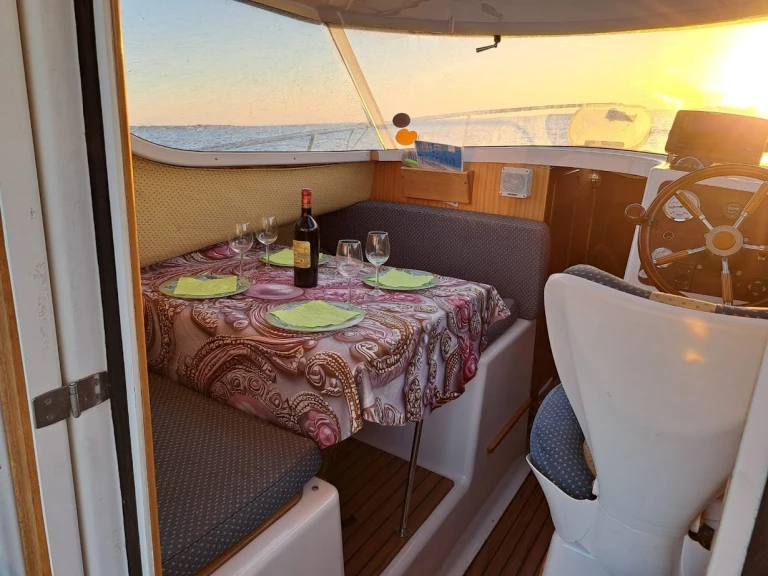 Verhuur Motorboot Quicksilver met vaarbewijs