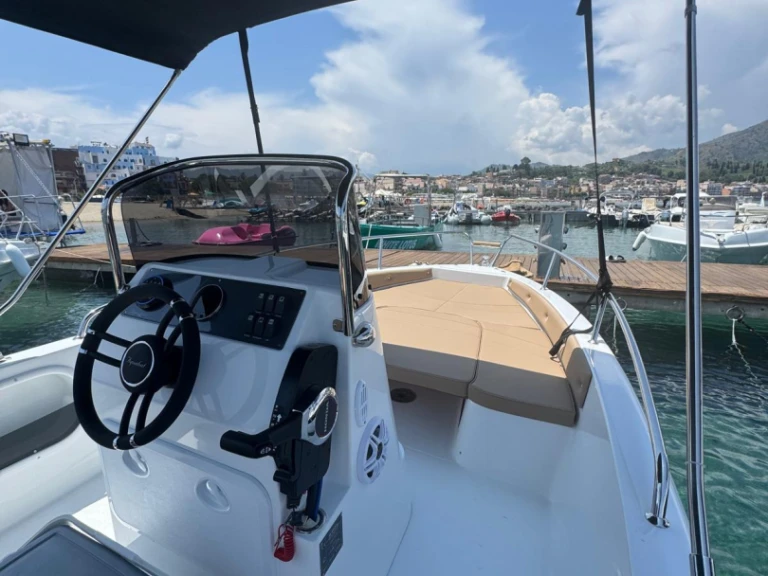 Jachthuur in Giardini-Naxos - Aquabat Sport Line 19 via SamBoat